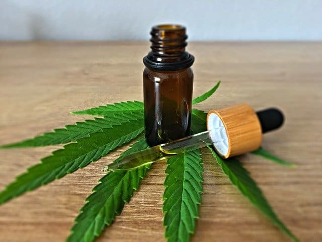 CBD Öl Flasche mit Pipette kaufen