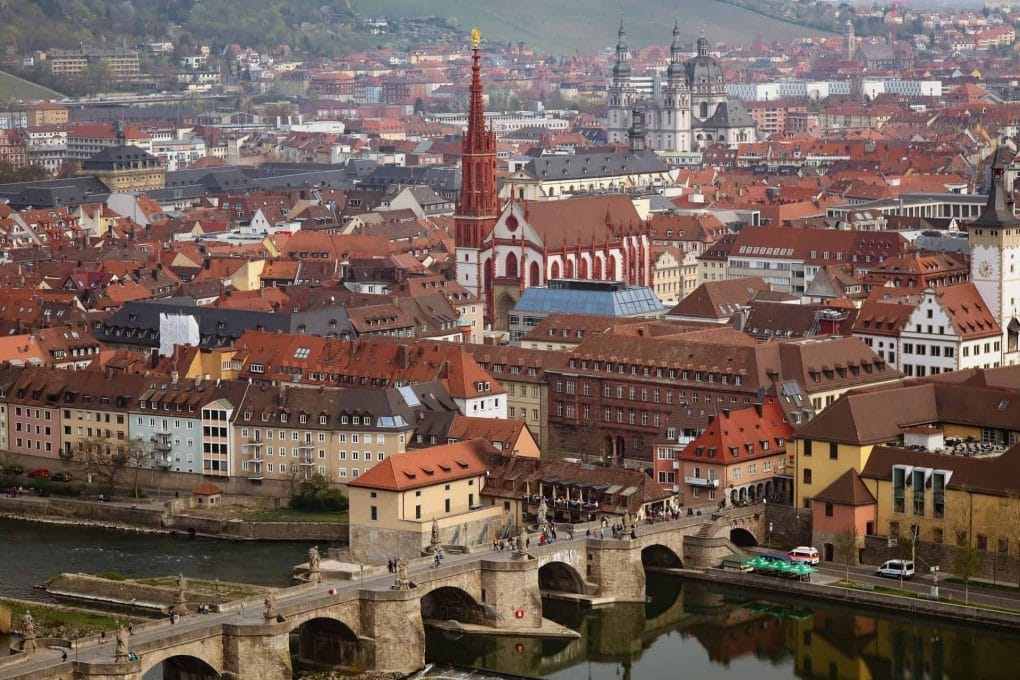 Würzburg: CBD-Shop-Inhaber kritisiert Polizeimaßnahmen